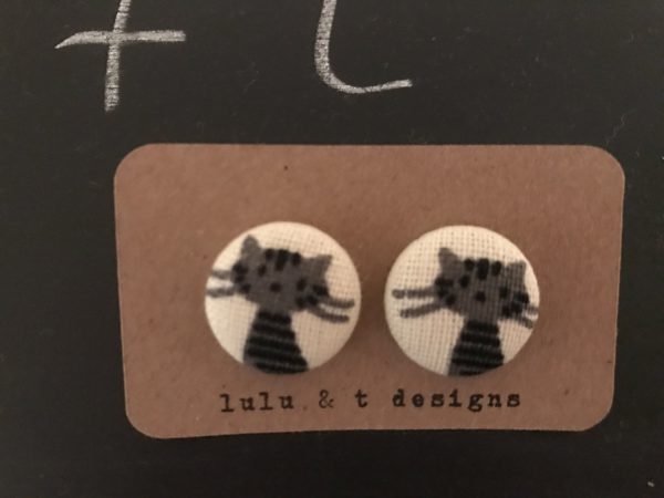 cat fabric covered button earrings 1 pair